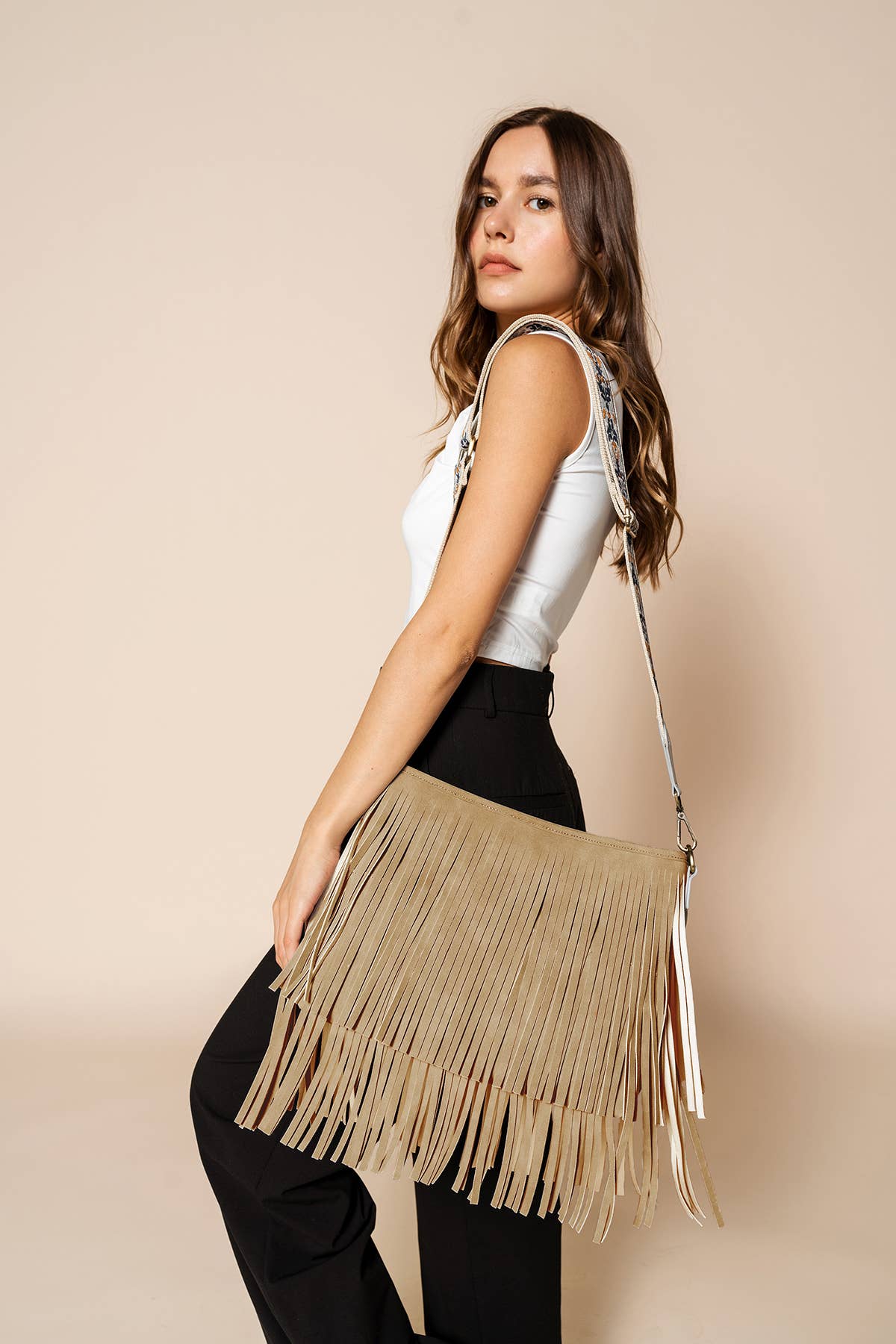 Sadie Suede Fringe Crossbody w/ Guitar Strap | M2045